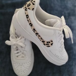 Nike Court Vision Low Leopard 7.5